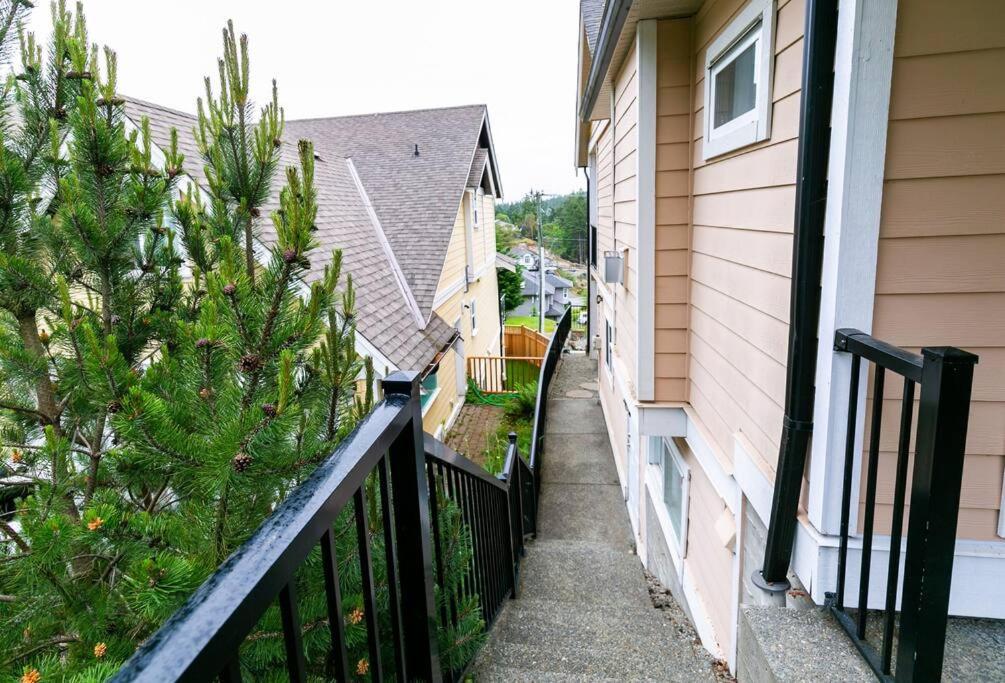 Cozy Renovated Oasis W Private Terrace & Parking Villa Victoria Exterior foto