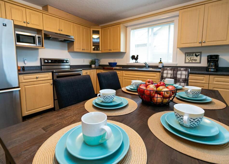 Cozy Renovated Oasis W Private Terrace & Parking Villa Victoria Exterior foto