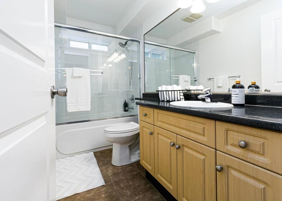 Cozy Renovated Oasis W Private Terrace & Parking Villa Victoria Exterior foto