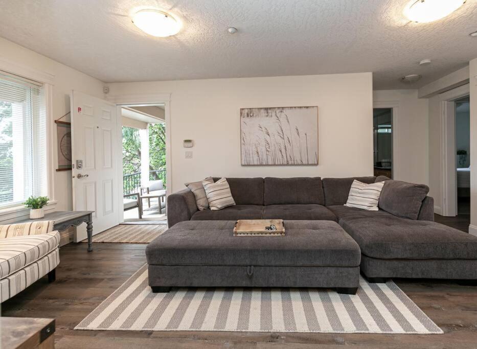 Cozy Renovated Oasis W Private Terrace & Parking Villa Victoria Exterior foto